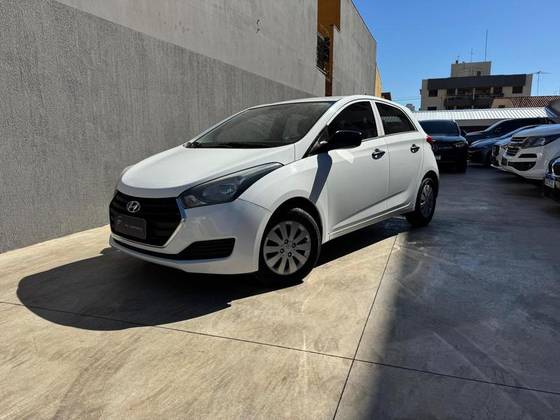 HYUNDAI HB20 1.0 COMFORT 12V FLEX 4P MANUAL HYUNDAI HB20 1.0 COMFORT 12V FLEX 4P MANUAL